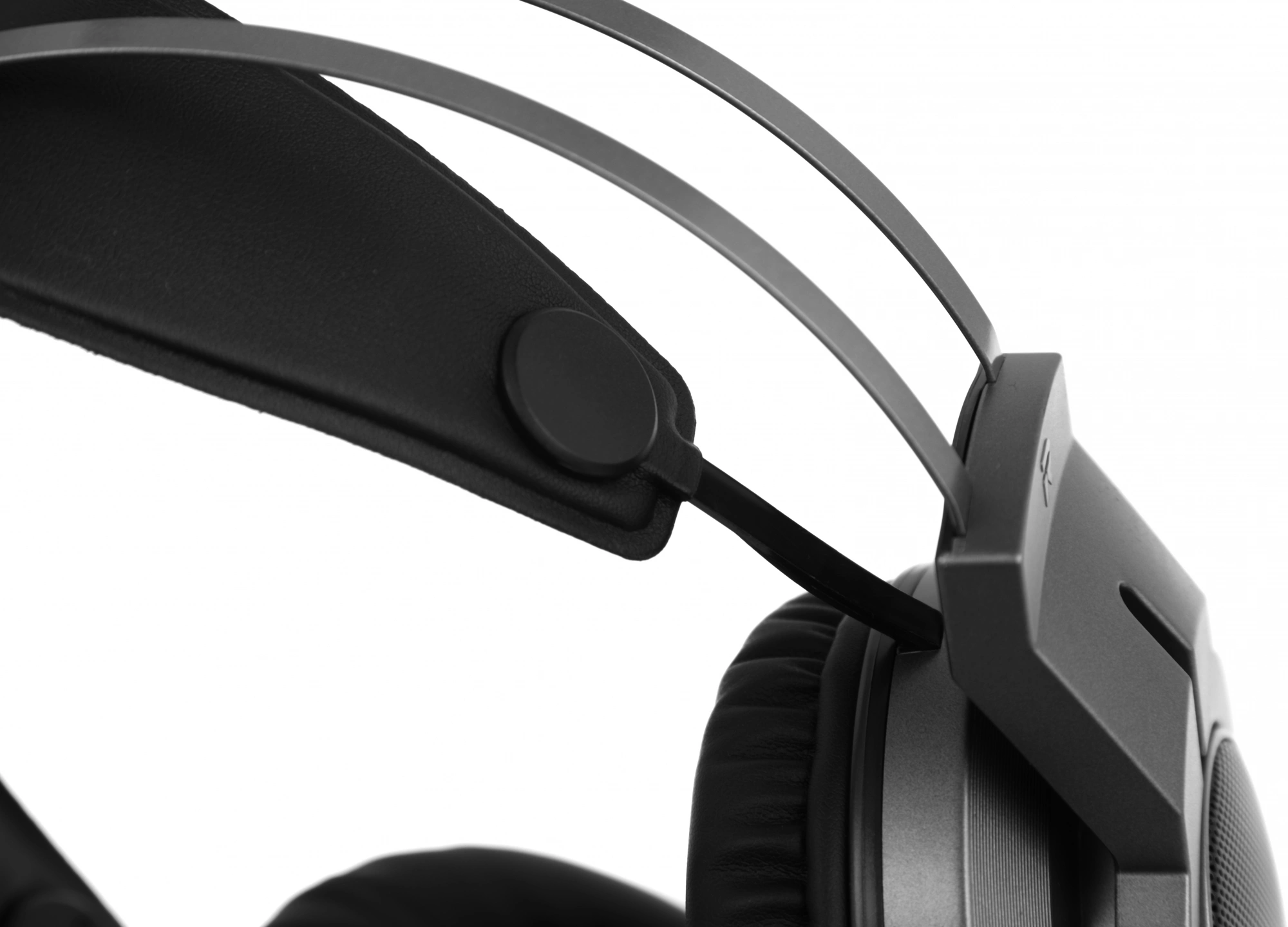 A4Tech Bloody G437 черный 1.8м мониторные