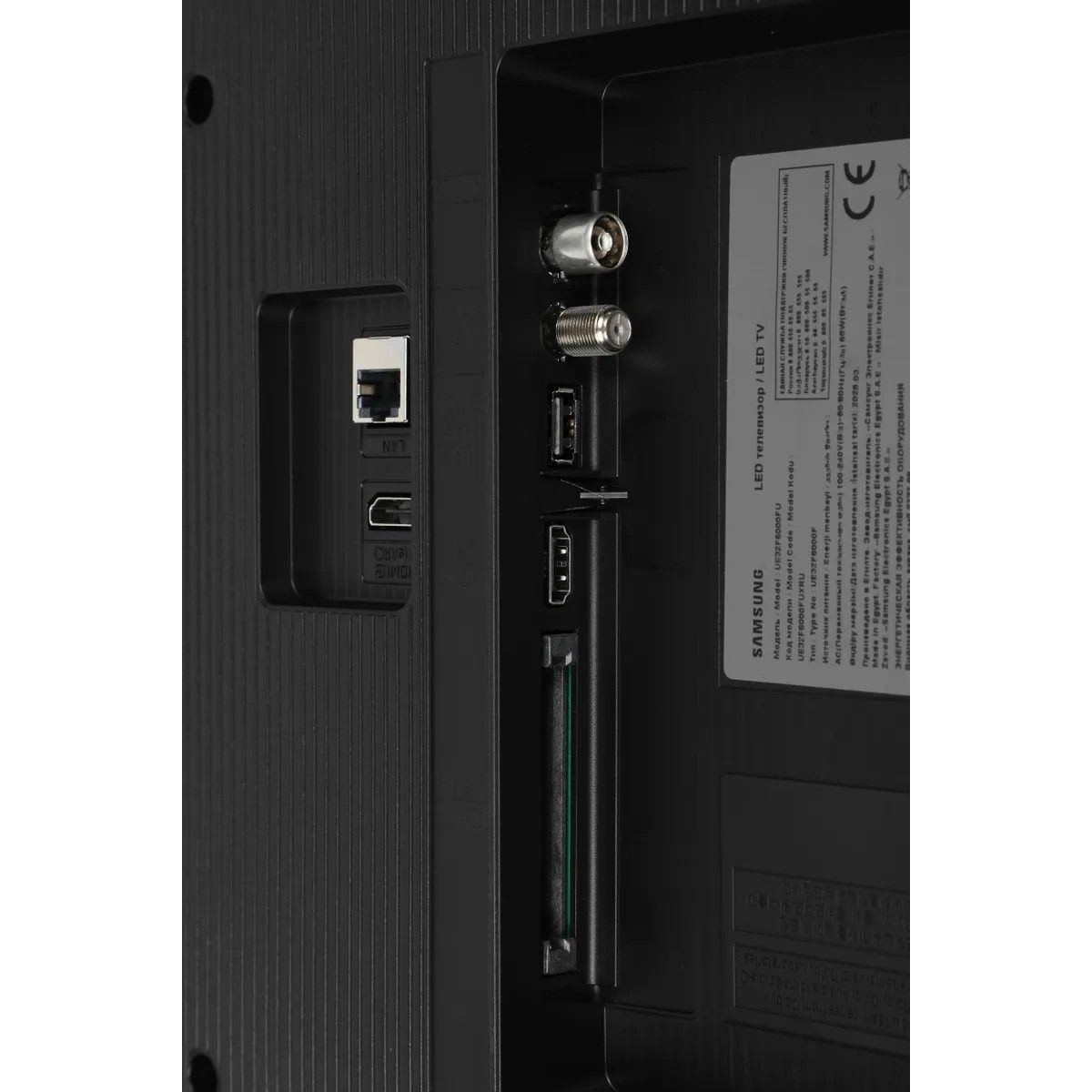 Телевизор LED Samsung 32" UE32F6000FUXRU черный FULL HD 60Hz DVB-T2 DVB-C DVB-S2 USB WiFi Smart TV