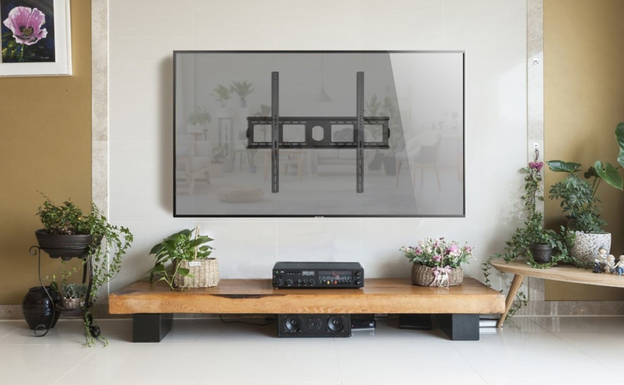 Кронштейн для телевизора Onkron UF4 черный 55"-100" макс.75кг настенный фиксированный