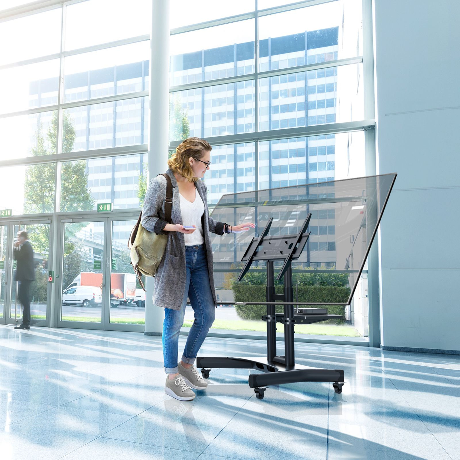 Стойка для телевизора Onkron TS1350 черный 32"-70" макс.45кг напольный мобильный