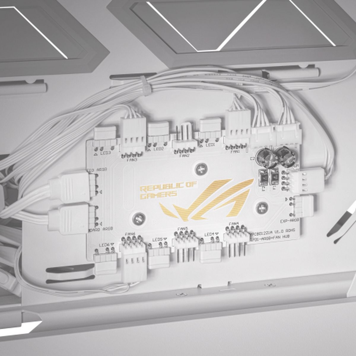 Корпус ASUS GR701 ROG HYPERION WHITE GR701/WT/PWM FAN