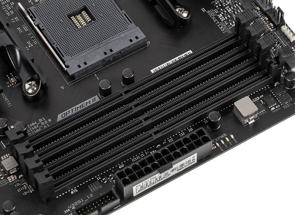 Материнская плата Asus ROG STRIX B550-F GAMING Soc-AM4 AMD B550 4xDDR4 ATX AC`97 8ch(7.1) 2.5Gg RAID