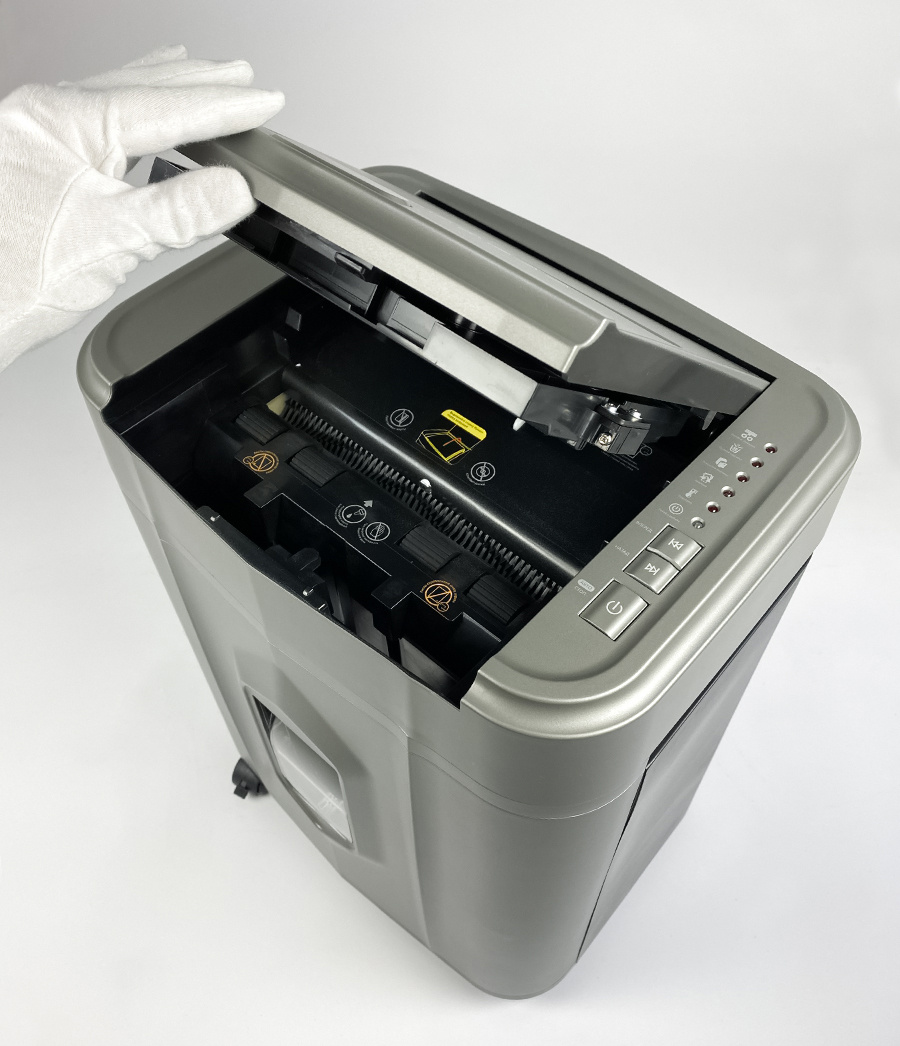 Шредер Heleos АП23-5 серый/серебристый с автоподачей (секр.P-5) фрагменты 145лист. 23лтр. скрепки ск