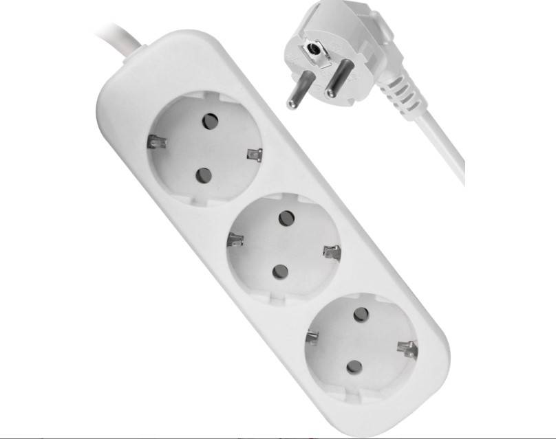 Сетевой удлинитель Defender E330 3м (3 розетки) белый (пакет ПЭ)