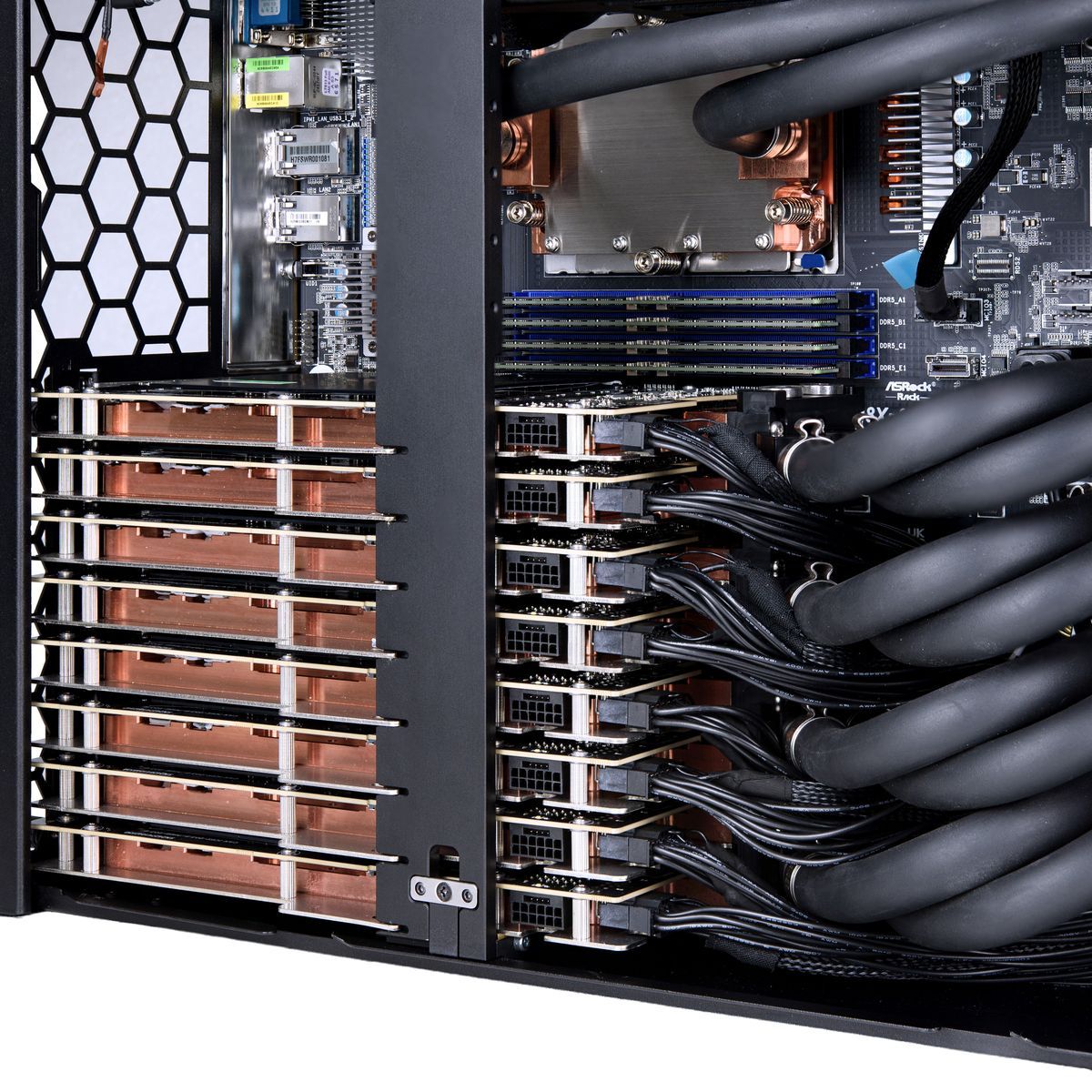 Сервер Crusader Squire 4135R (4U, 1xPRO 7955WX, 4x32GB DDR5 RDIMM ECC, 2x1TB M.2 NVME, 4xRTX 5090 32