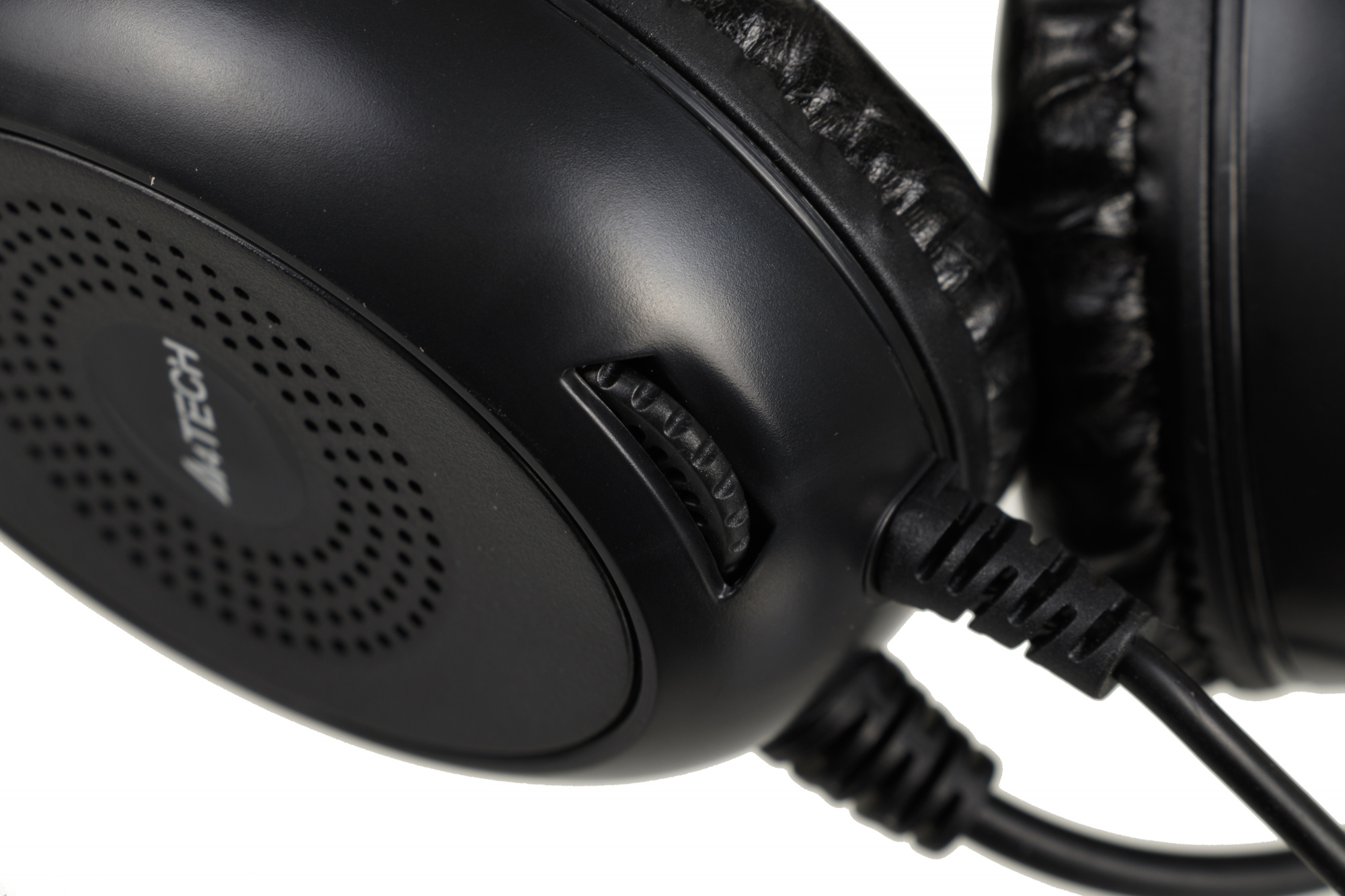 Наушники с микрофоном A4Tech HU-30 черный 2м накладные USB оголовье