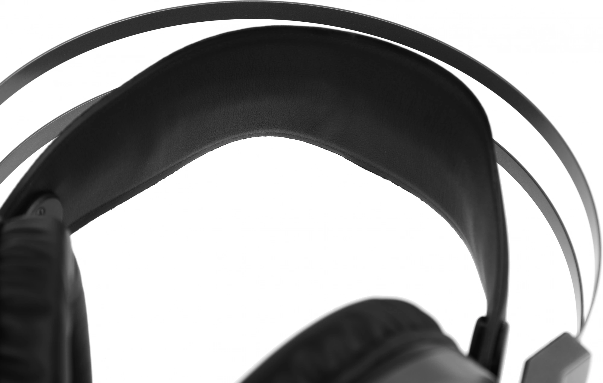 A4Tech Bloody G437 черный 1.8м мониторные