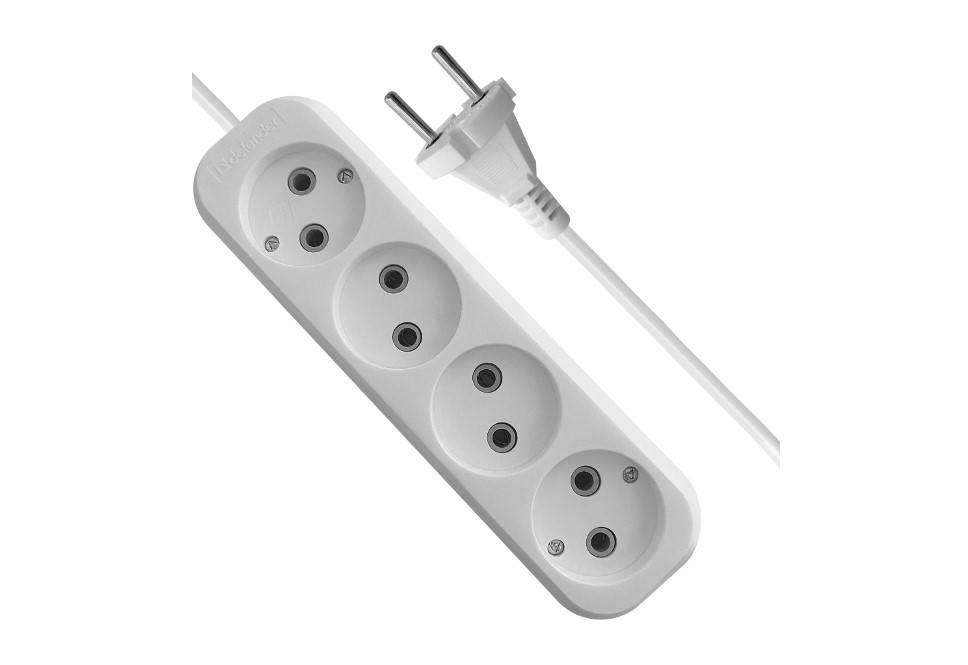 Сетевой удлинитель Defender B240 3м (4 розетки) белый (пакет ПЭ)