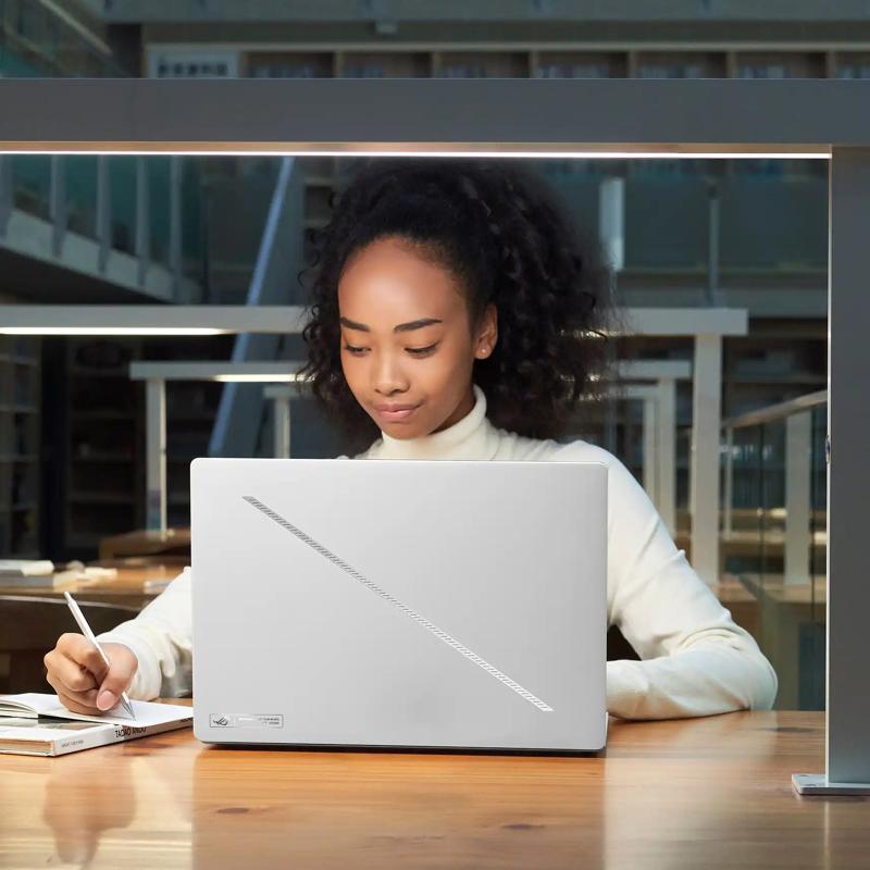 Ноутбук Asus ROG Zephyrus G16 GA605KM-QR036 Ryzen AI 7 350 32Gb SSD1Tb NVIDIA GeForce RTX 5060 8Gb 1