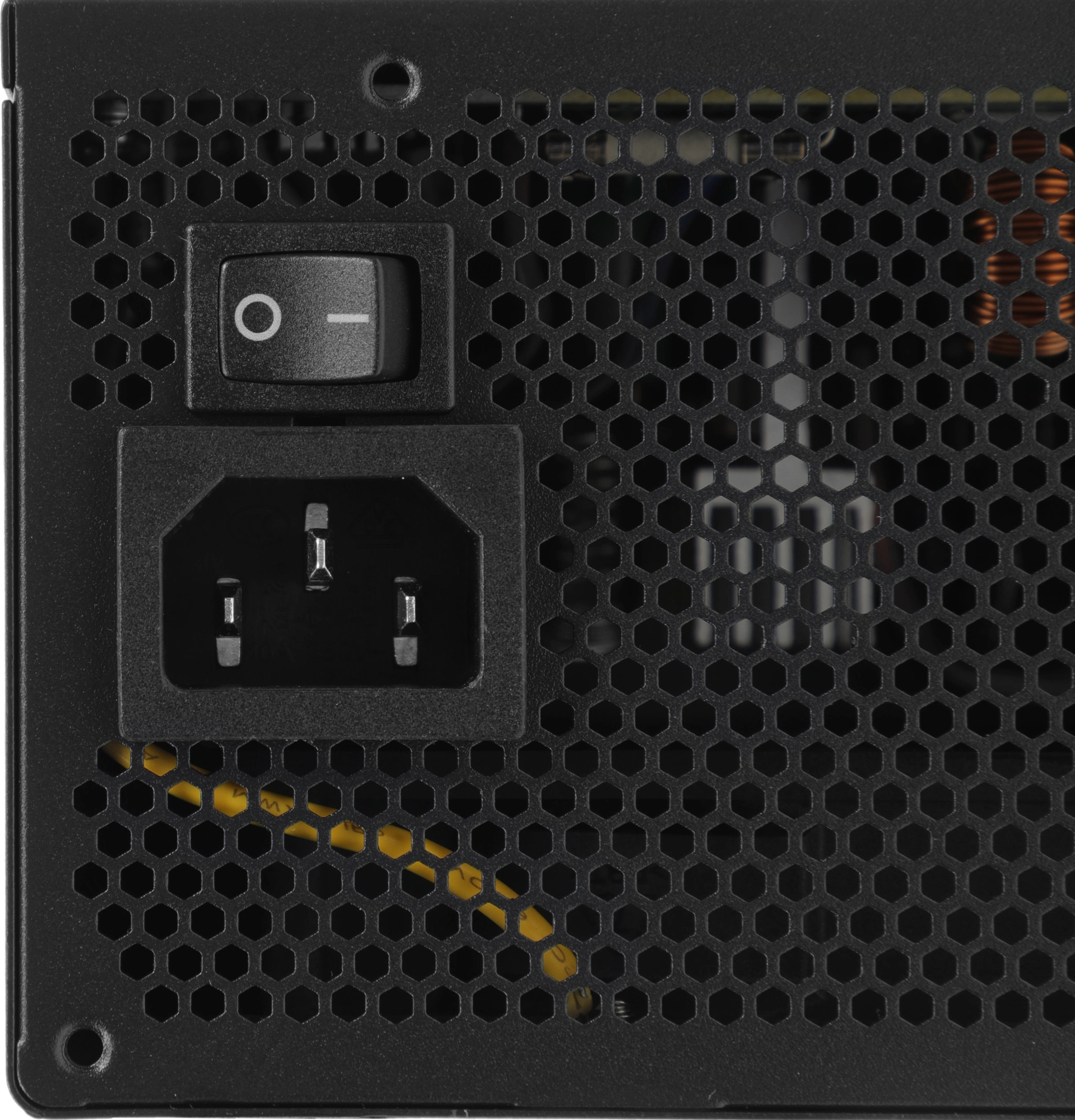 Блок питания PcCooler ATX 750W P3-F750-W1H 80 PLUS WHITE (20+4pin) APFC 120mm fan 6xSATA RTL