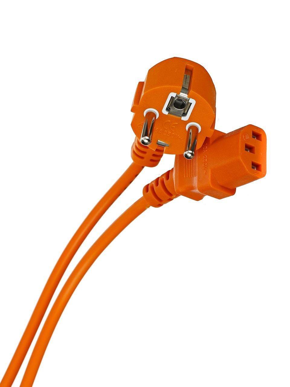 Кабель компьютер --> розетка 220V (угловая Евровилка) <VDE> 3G0,75mm2 VCOM {CE021-O} 1,8m, ОРАНЖЕВЫЙ