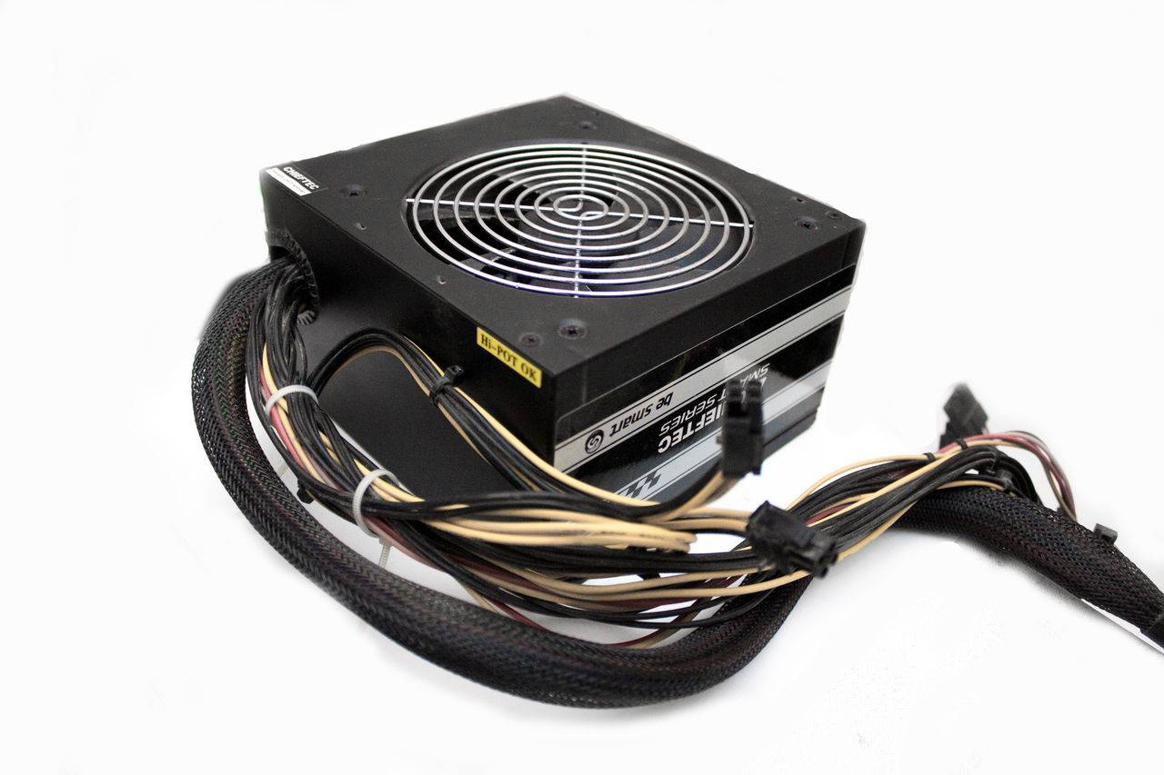 Блок питания Chieftec PSU GPS-650A8 650W Smart ser ATX2.3 230V Brown Box 12cm 80%+ Fan Active PFC 20