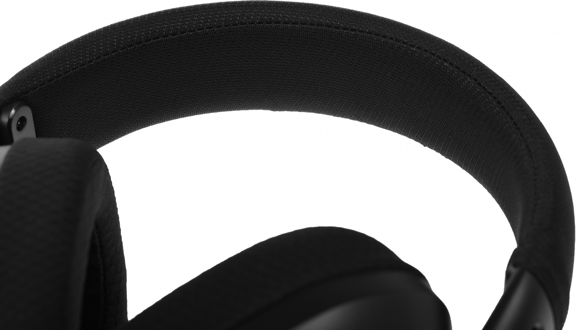 Наушники с микрофоном Redragon Ire Pro черный накладные BT/Radio оголовье (71535)