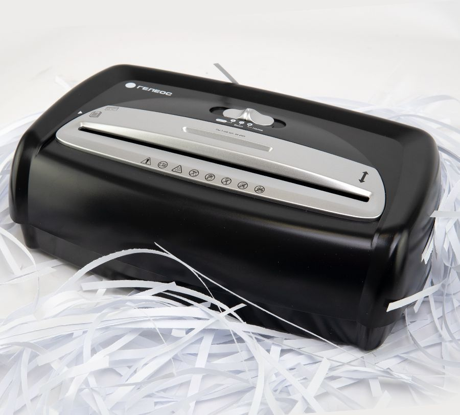 Шредер Heleos УД15-2 черный/серебристый (секр.Р-2) ленты 12лист. 15лтр. скобы пл.карты