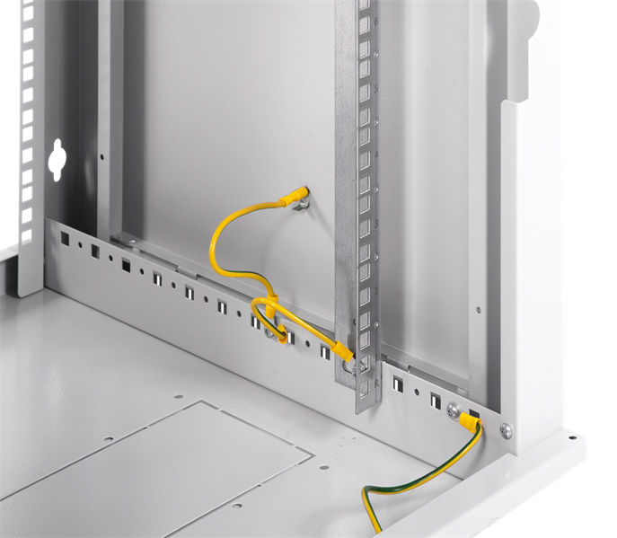 Шкаф ЦМО Шкаф телекоммуникационный настенный разборный ЭКОНОМ 18U (600х650) дверь стекло, цвет черны