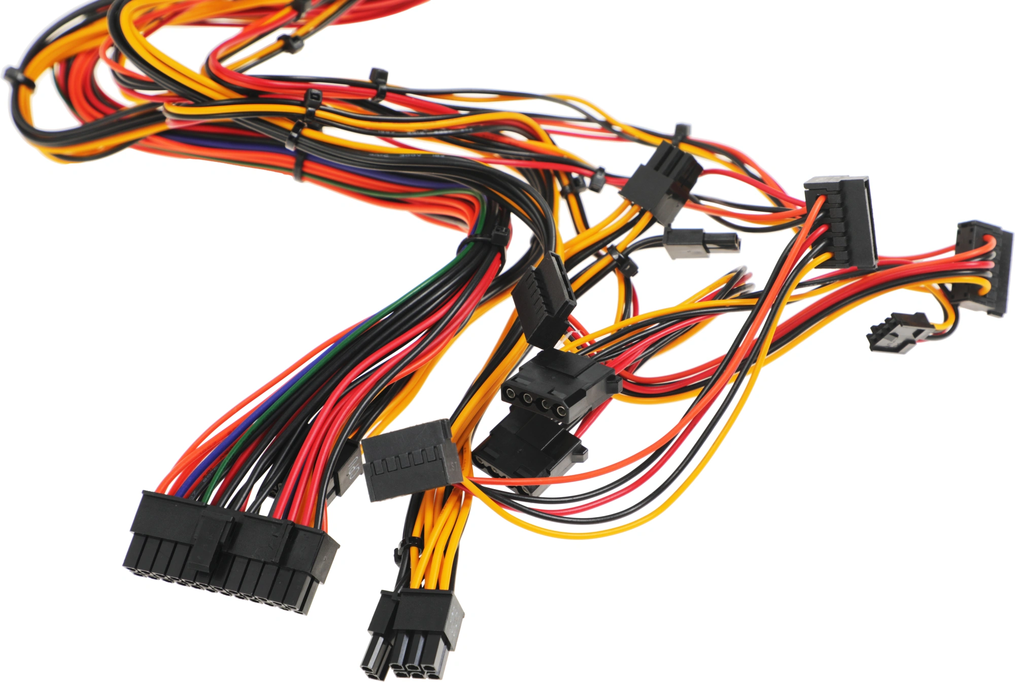 Блок питания Chieftec ATX 700W VALUE APB-700B8 80+ (20+4pin) APFC 120mm fan 4xSATA