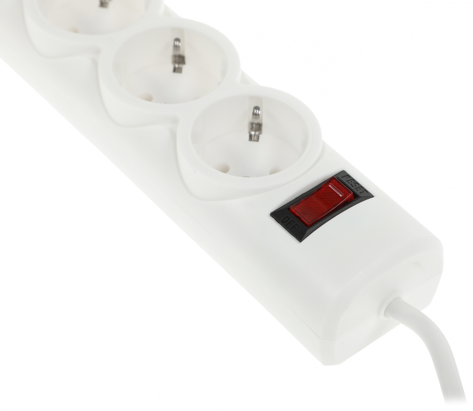 Сетевой фильтр Defender DFS 151 1.8м (6 розеток) белый (коробка)